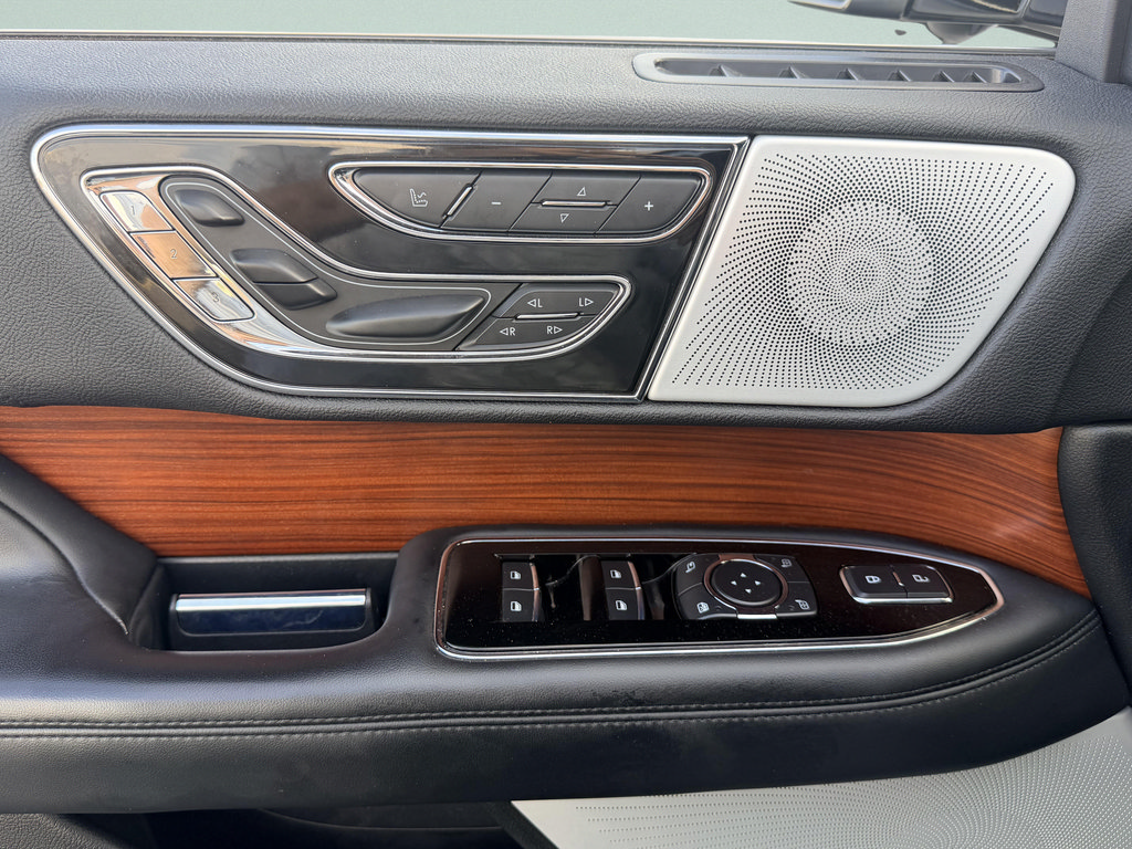 Used 2021 Lincoln Navigator L Reserve w/ Luxury Package AWD/4WD image 24