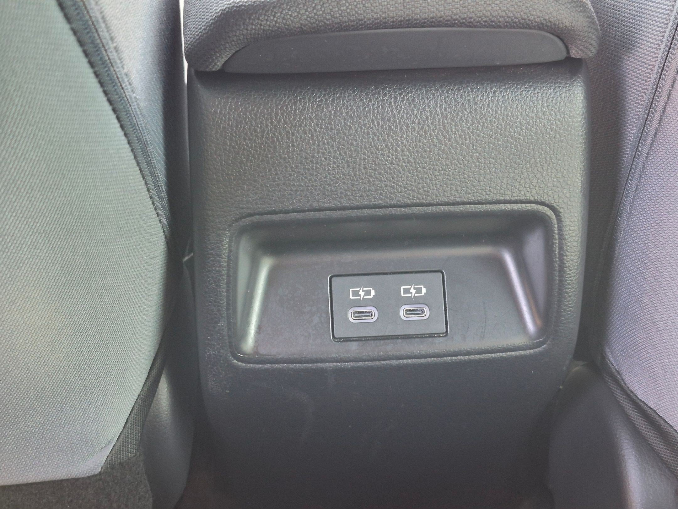 Used 2026 Toyota Corolla SE w/ Carpet Mat Package (TMS) FWD image 25