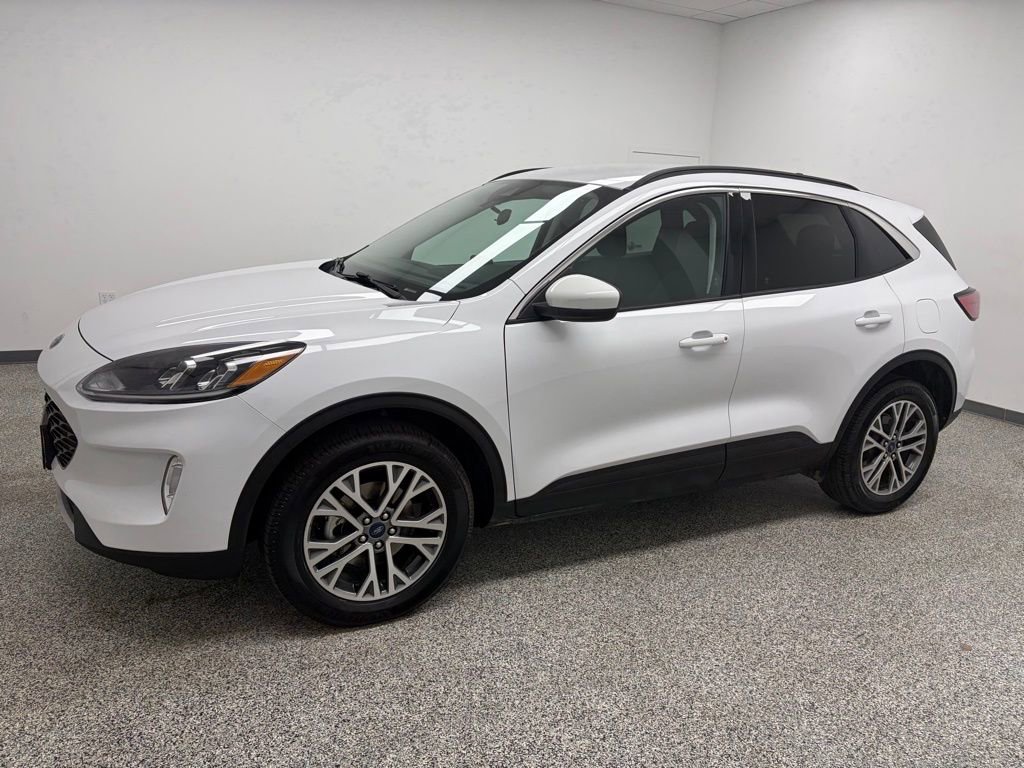 Used 2021 Ford Escape SEL image 3