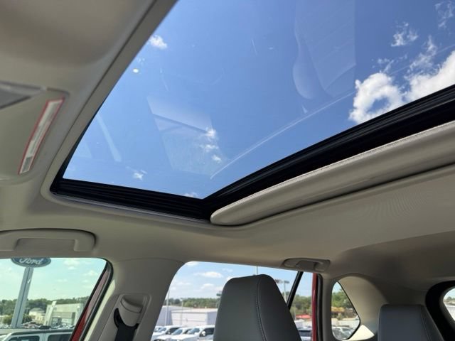 Used 2019 Toyota RAV4 XLE Premium FWD image 29