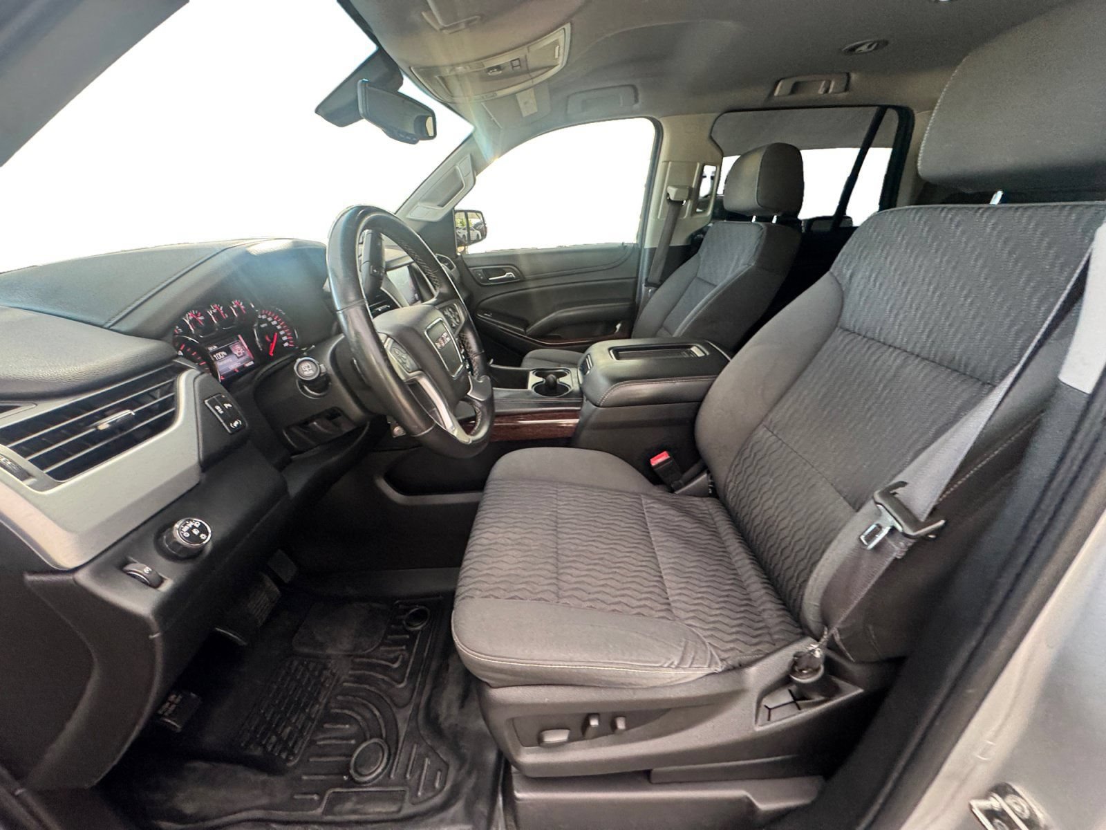 Used 2015 GMC Yukon SLE w/ Convenience Package RWD image 10