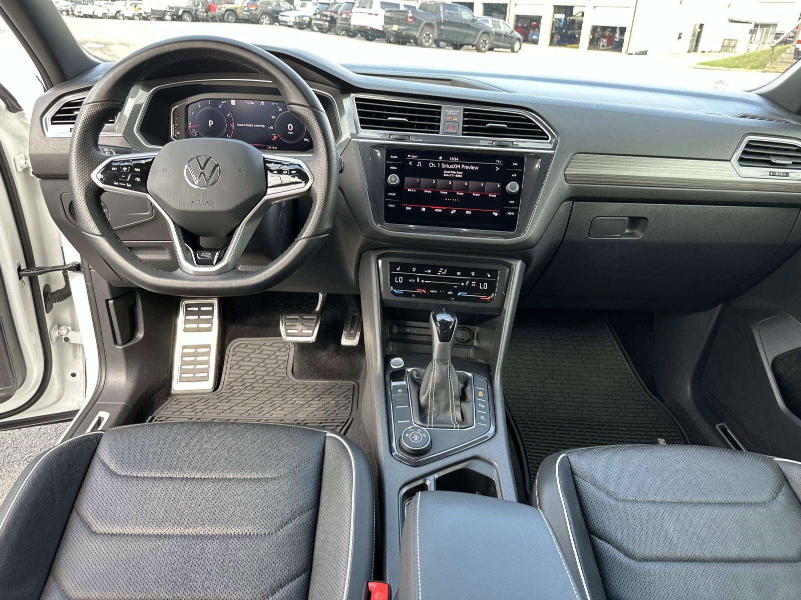 Used 2023 Volkswagen Tiguan SEL R-Line image 19