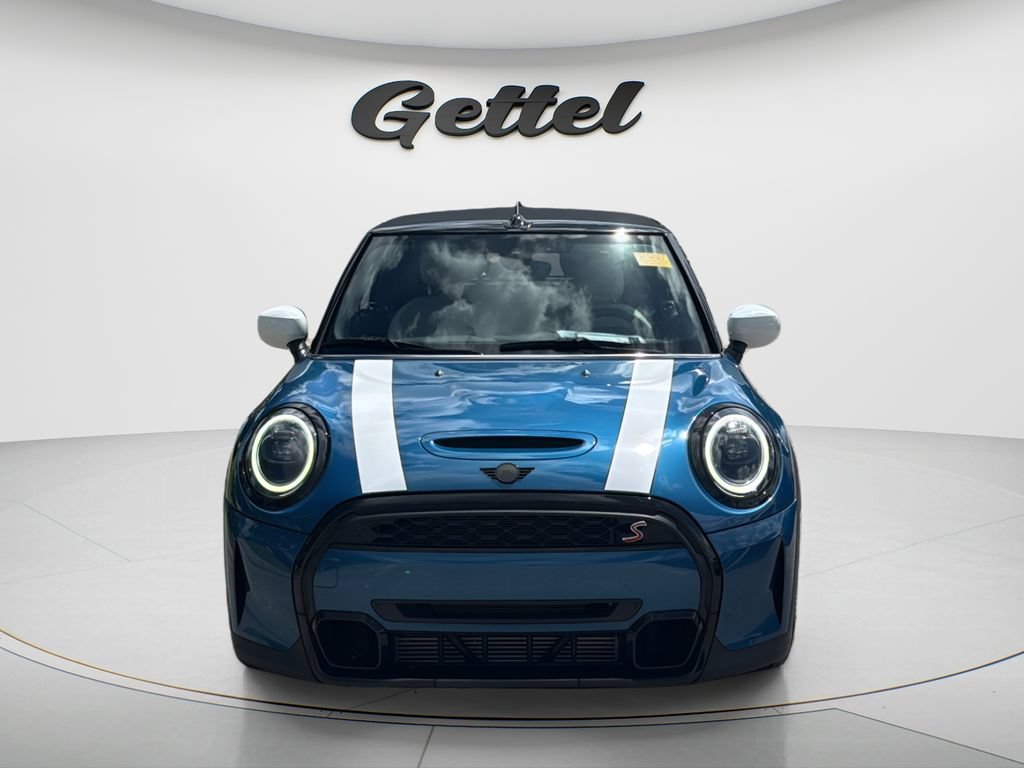 Used 2024 MINI Cooper S w/ Signature Upholstery Package FWD image 2