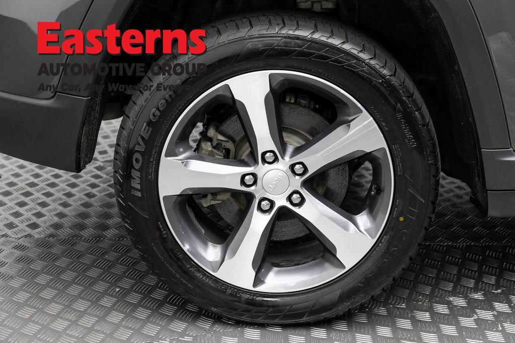 Used 2023 Jeep Grand Cherokee 4WD 4xe image 33