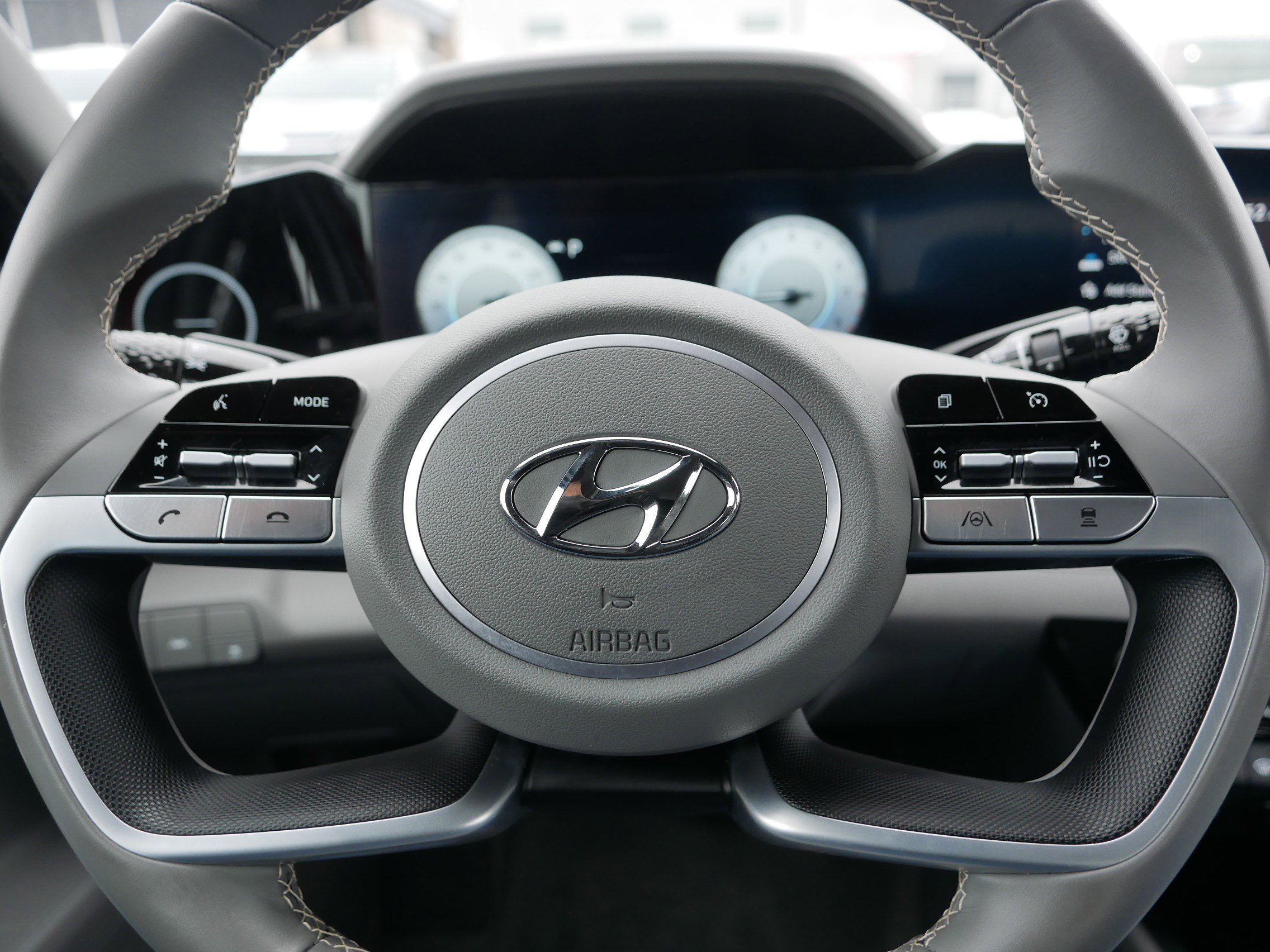 Used 2023 Hyundai Elantra SEL w/ Convenience Package image 25