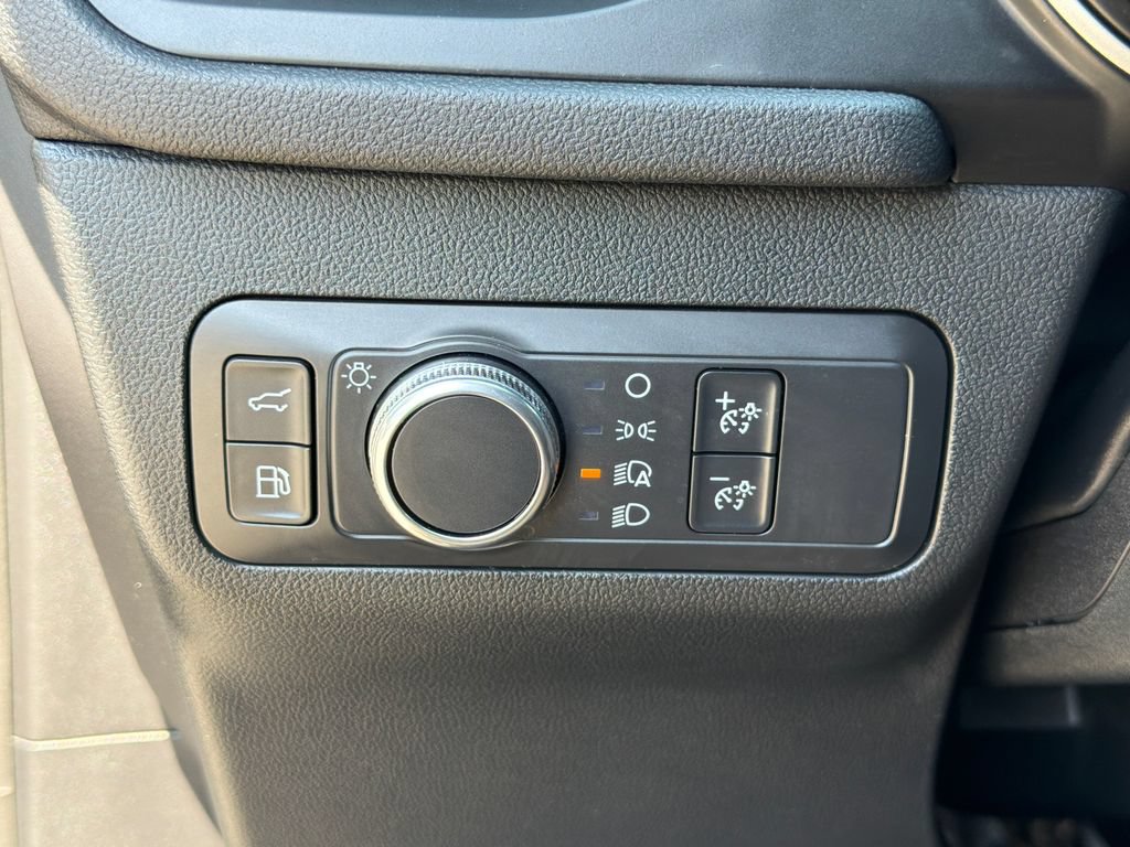 Used 2020 Ford Escape SE Sport FWD image 19
