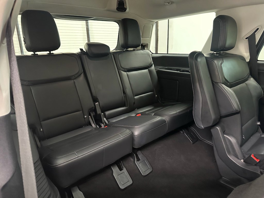 Used 2025 Ford Expedition Platinum image 20