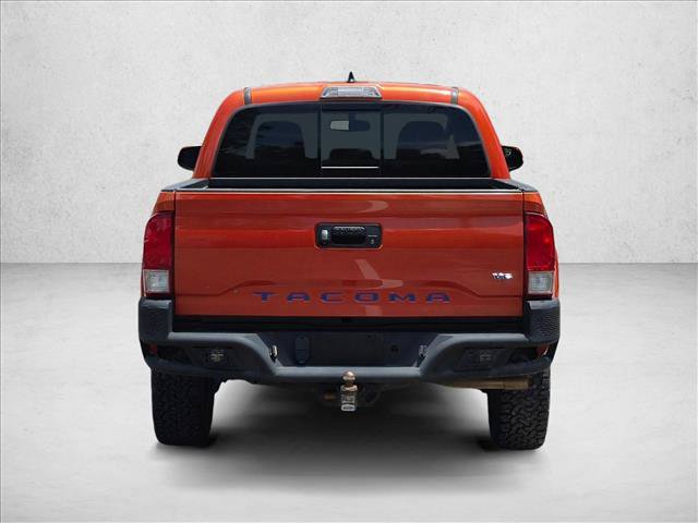 Used 2017 Toyota Tacoma TRD Sport AWD/4WD image 6