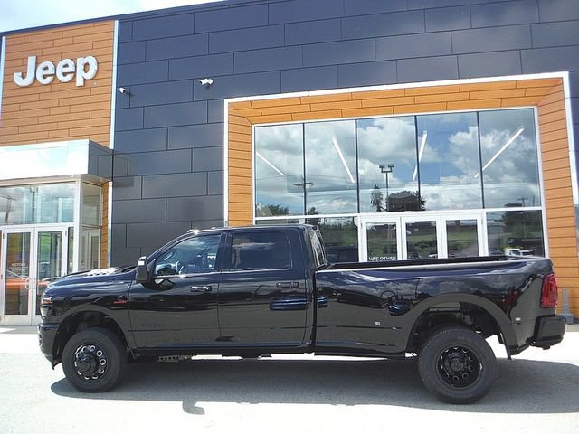 New 2026 RAM 3500 Laramie w/ Night Edition AWD/4WD image 2