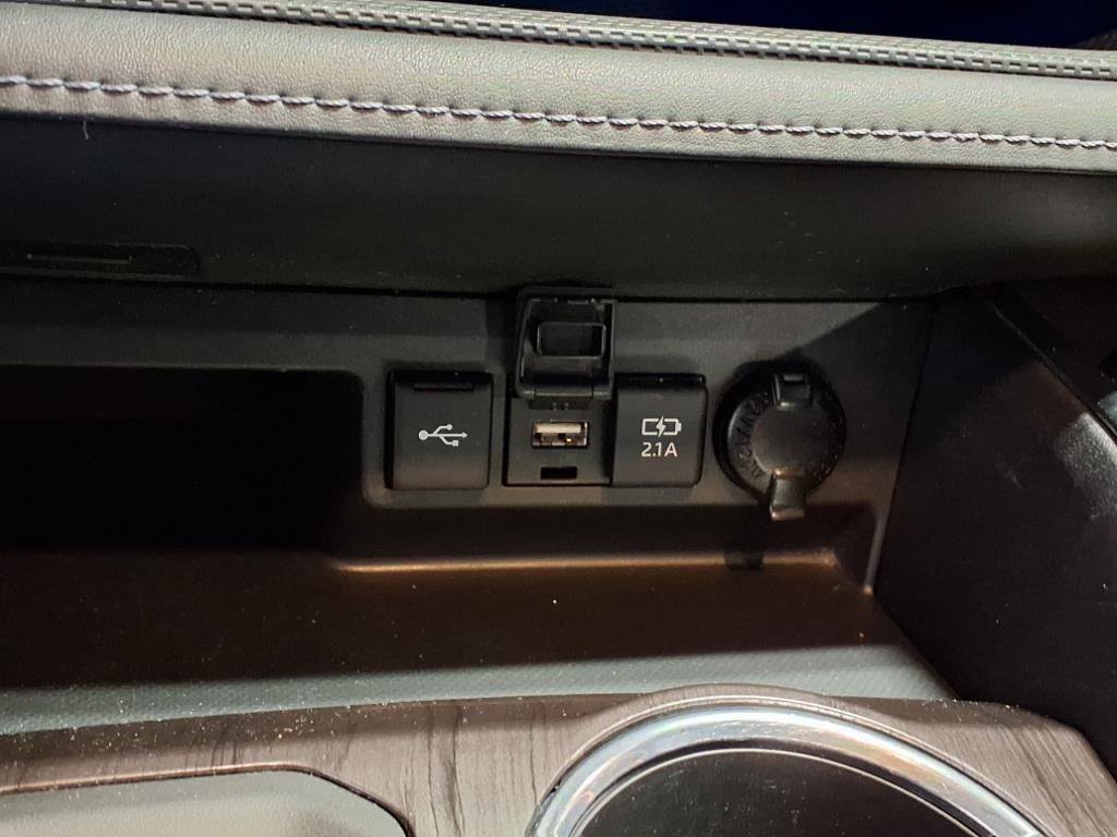 Used 2020 Toyota Highlander Limited image 26