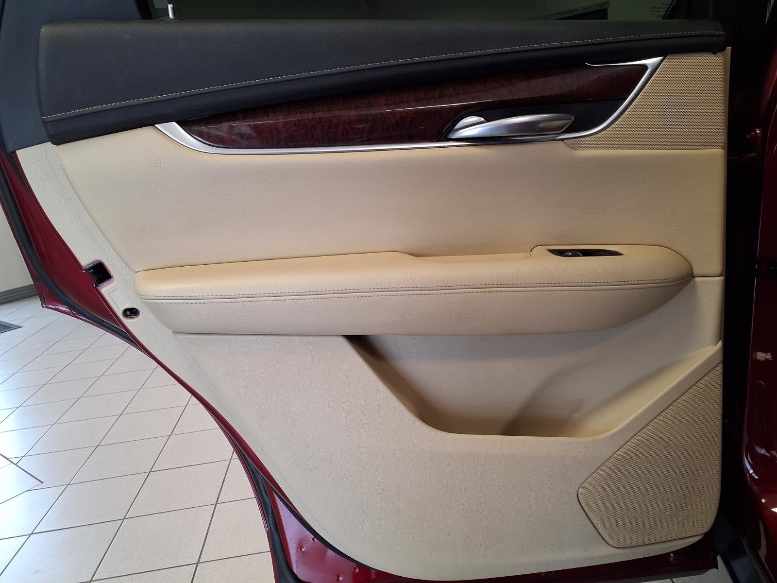 Used 2019 Cadillac XT5 Luxury FWD image 18