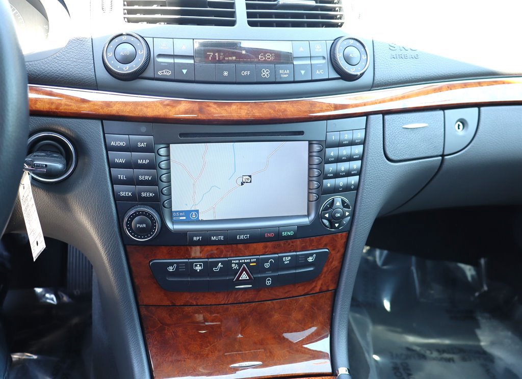 Used 2005 Mercedes-Benz E 500 4MATIC Sedan image 26