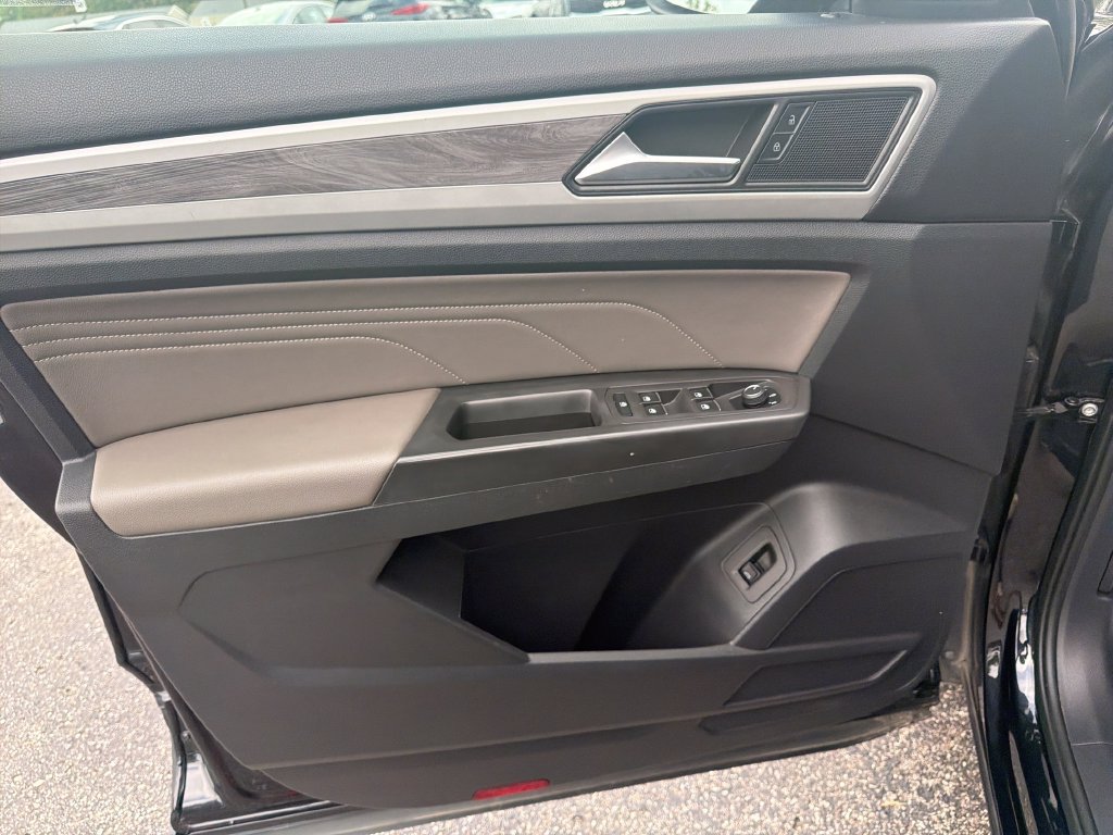 Used 2023 Volkswagen Atlas Cross Sport SE w/ Panoramic Sunroof Package AWD/4WD image 23