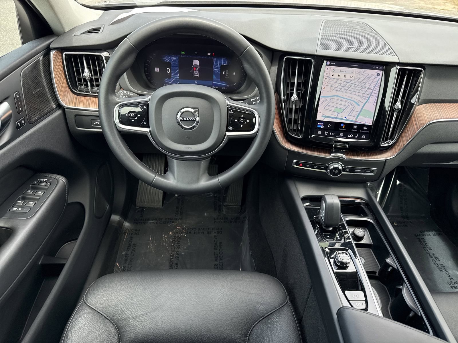 Used 2023 Volvo XC60 B5 Plus w/ Climate Package AWD/4WD image 15