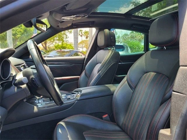 Used 2019 Maserati Levante AWD/4WD image 18