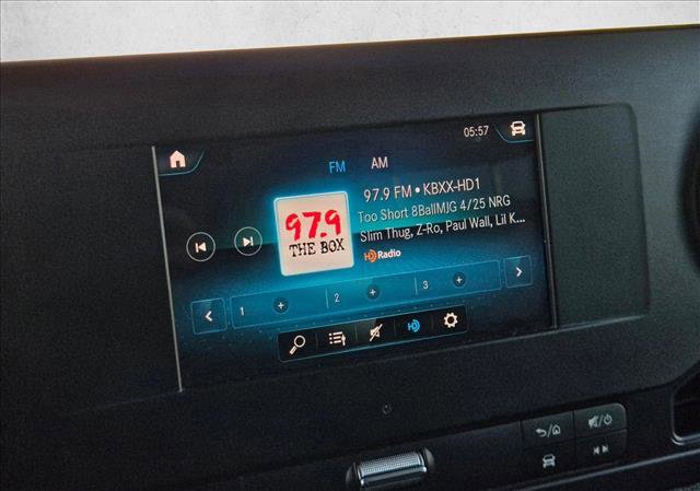 Used 2024 Mercedes-Benz Sprinter 2500 image 11