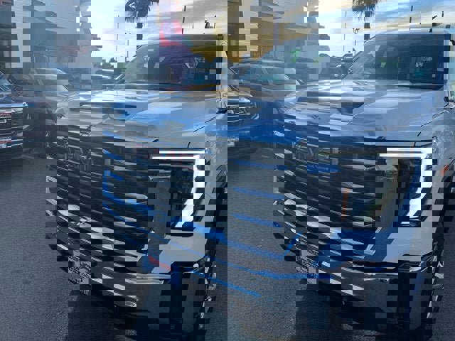 New 2026 GMC Sierra 2500 SLE w/ SLE Convenience Package image 3