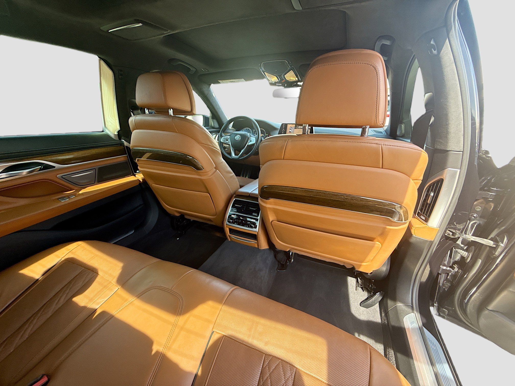 Used 2018 BMW 750i RWD image 30