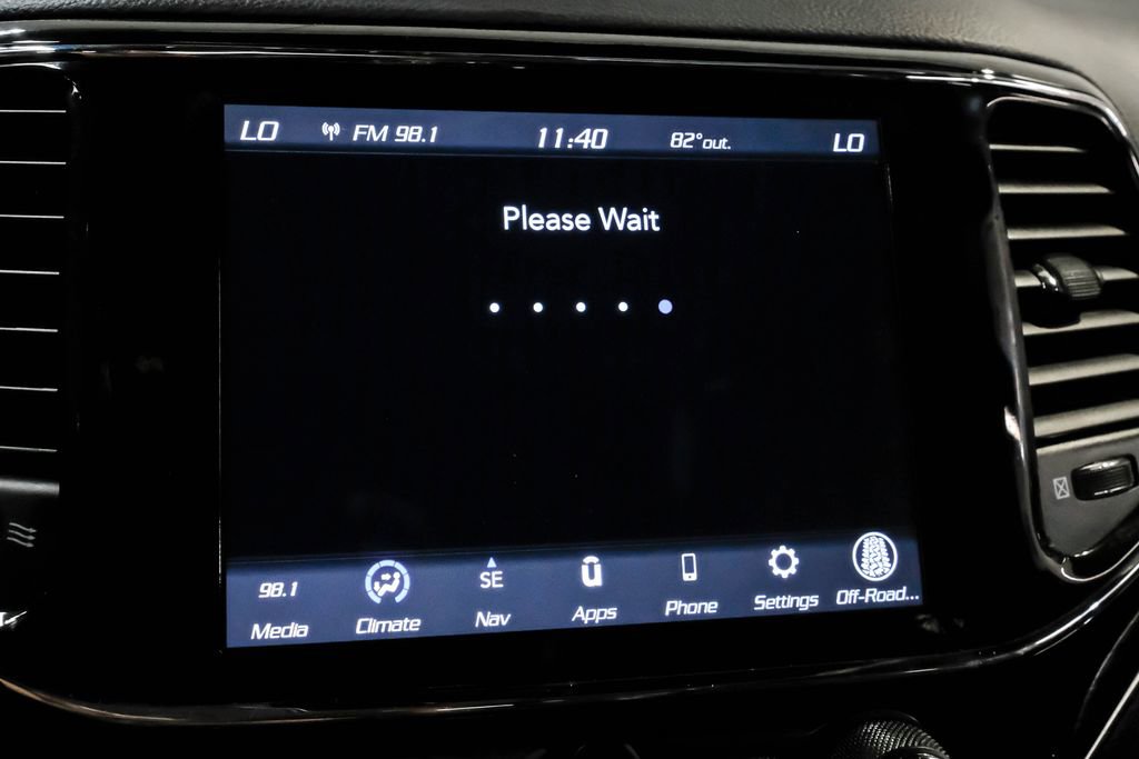 Used 2021 Jeep Grand Cherokee Limited AWD/4WD image 35