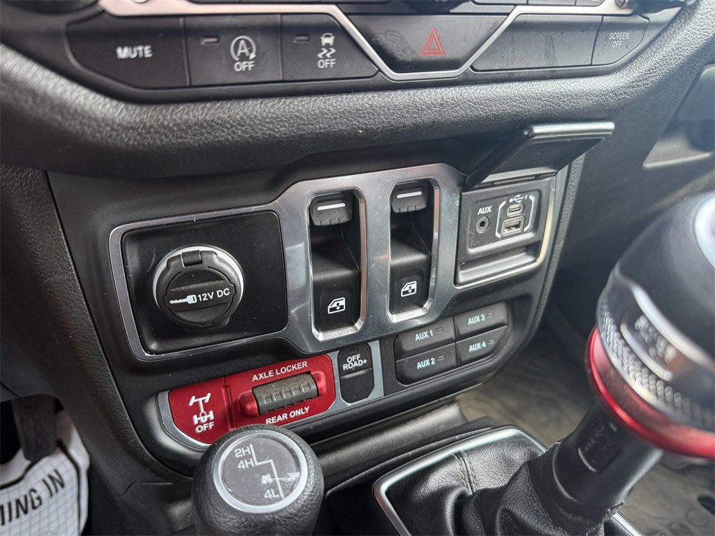 Used 2025 Jeep Wrangler Willys image 26