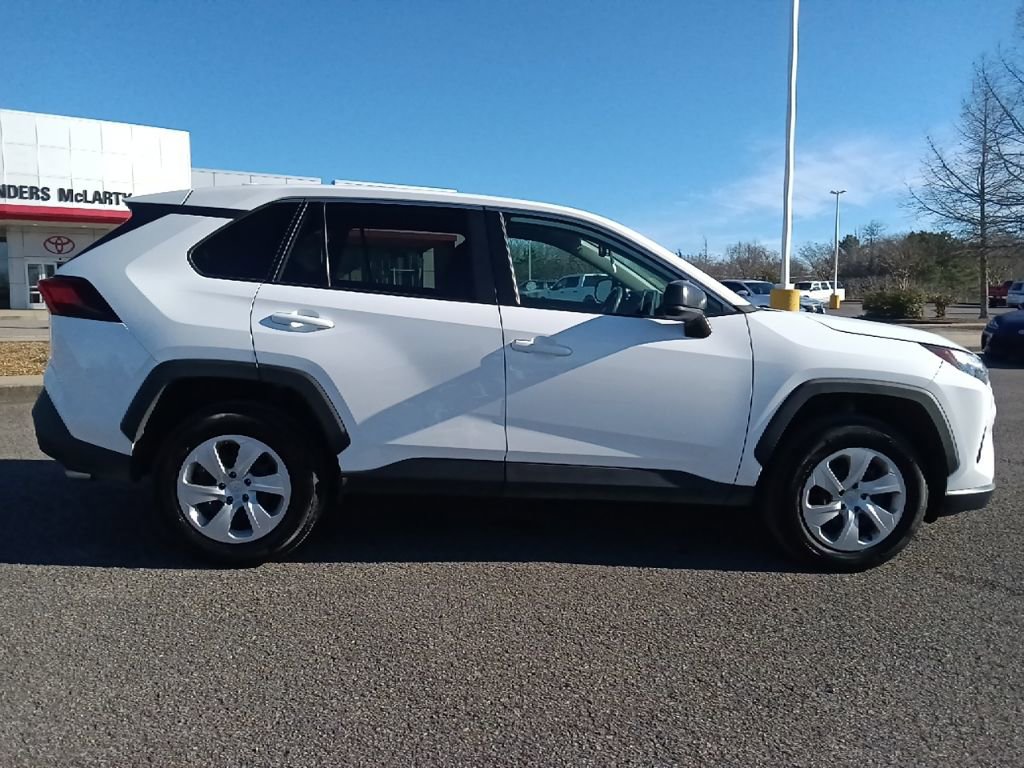 Used 2024 Toyota RAV4 LE image 2