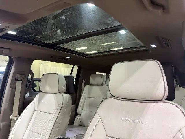 New 2026 GMC Yukon XL Denali w/ Denali Reserve Package AWD/4WD image 6