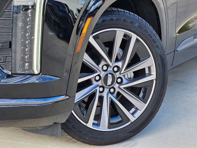 New 2026 Cadillac Vistiq Sport w/ LPO, Floor Liner Package image 8