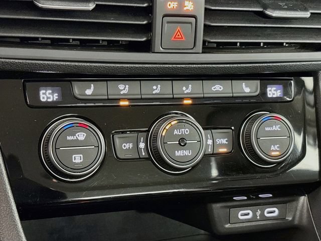 Certified 2024 Volkswagen Jetta SE FWD image 18