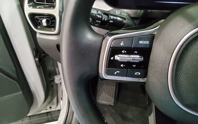 Used 2023 Kia Sorento SX FWD image 29