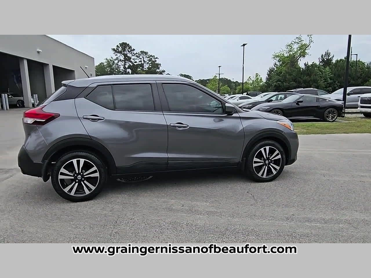 Used 2018 Nissan Kicks SV FWD image 31