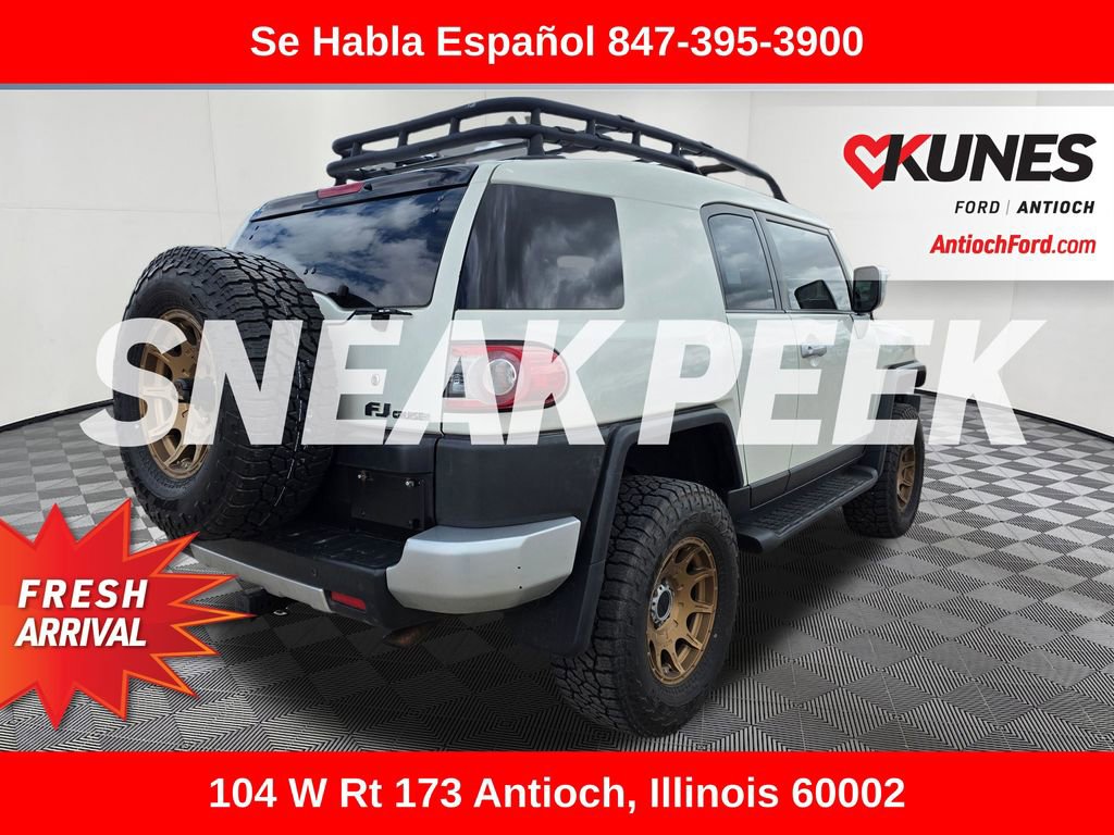 Used 2014 Toyota FJ Cruiser 4WD w/ Upgrade Package image 9