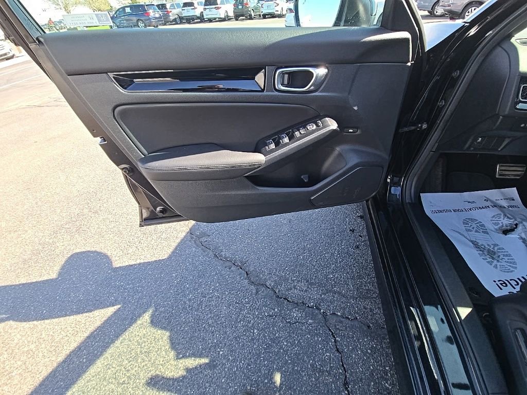 Used 2025 Honda Civic Sport Touring image 12