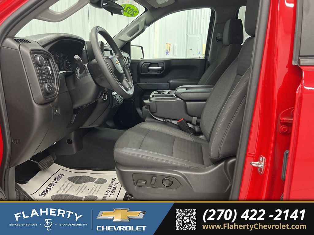 Used 2024 Chevrolet Silverado 1500 Custom w/ Turbomax Blackout Package image 9