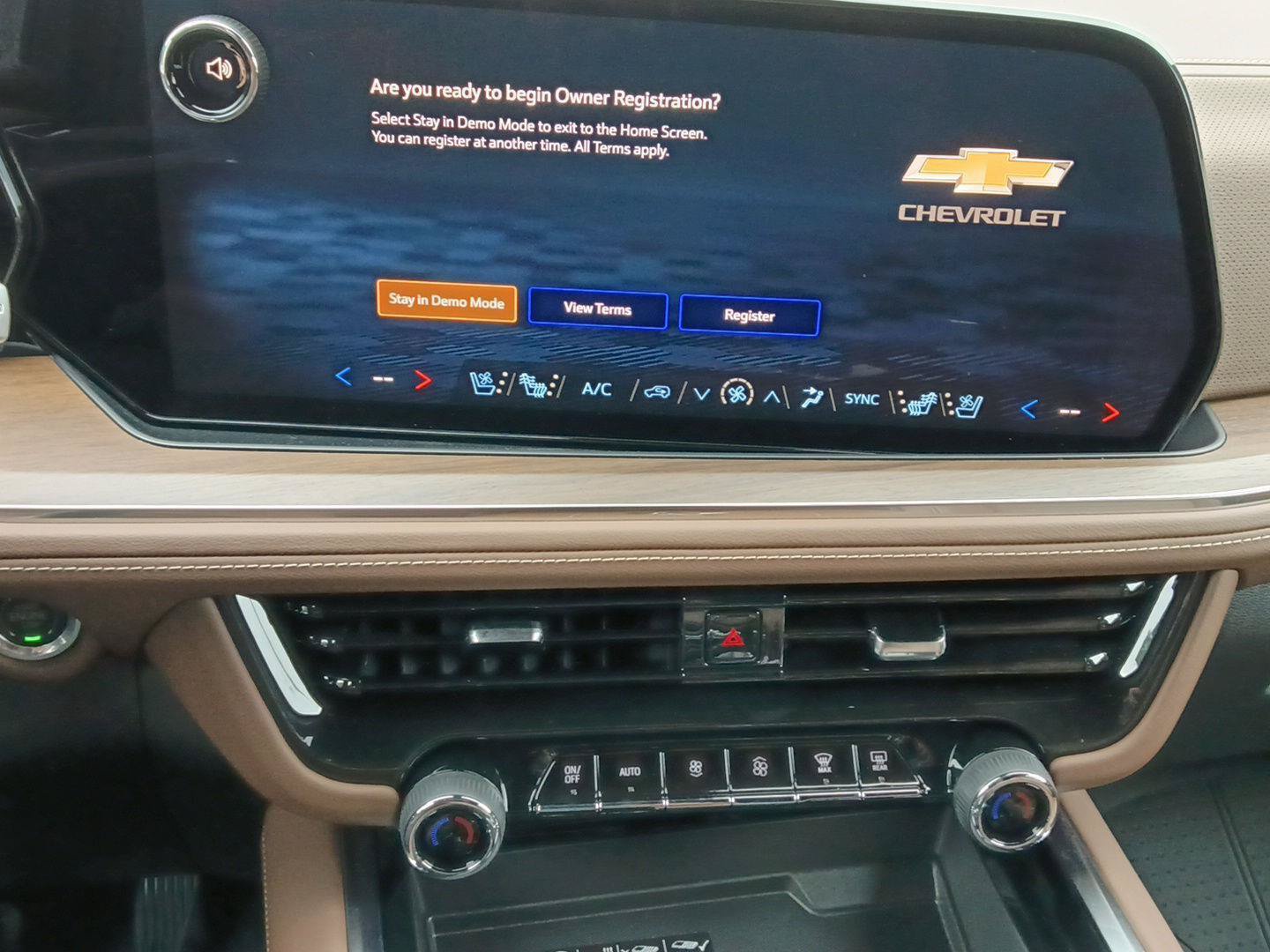 New 2026 Chevrolet Suburban High Country AWD/4WD image 44