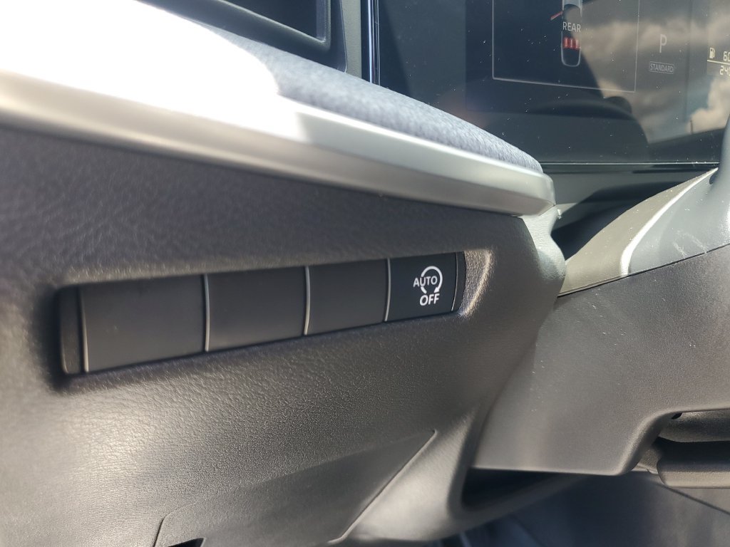 Certified 2025 Nissan Kicks SV FWD image 27