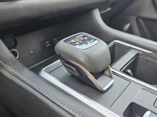 Used 2025 Nissan Pathfinder SL AWD/4WD image 12
