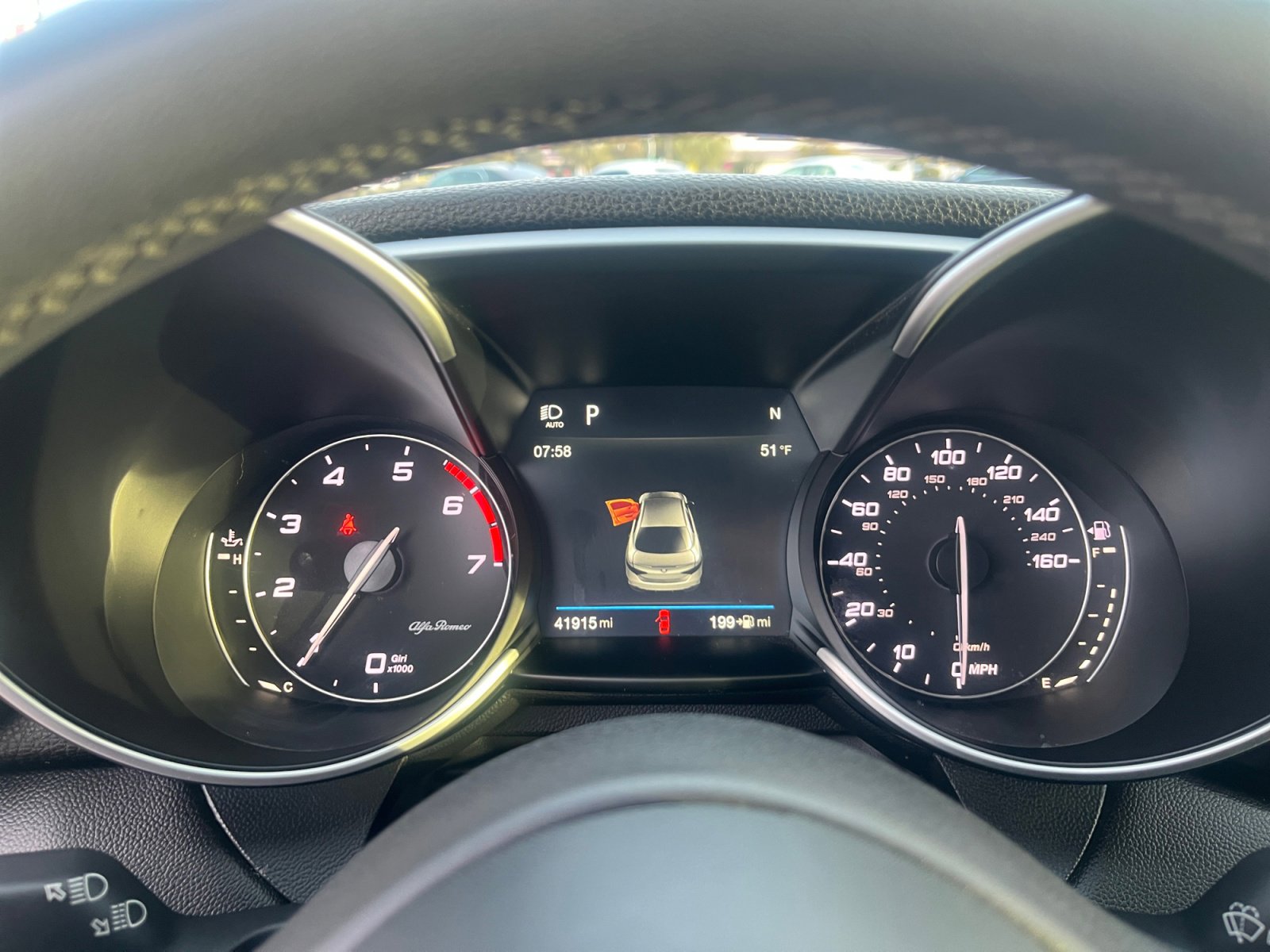 Used 2018 Alfa Romeo Giulia Base image 10