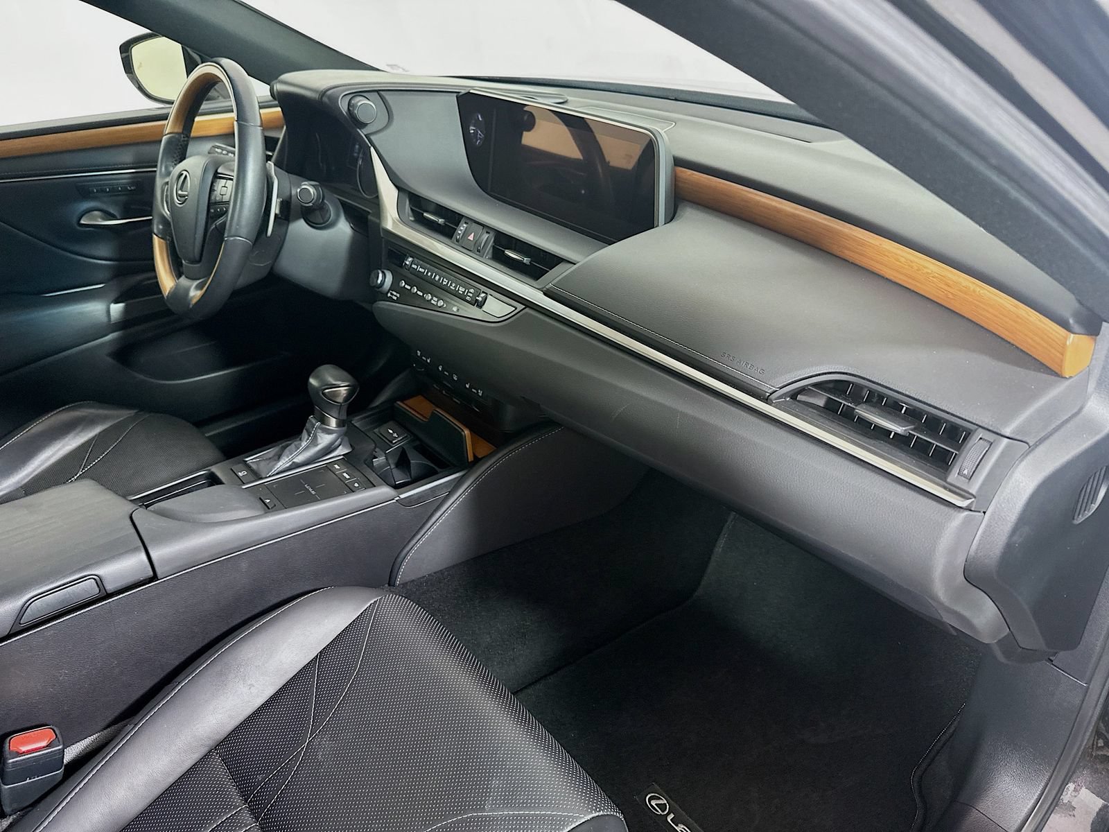 Used 2020 Lexus ES 350 w/ Accessory Package 2 FWD image 29