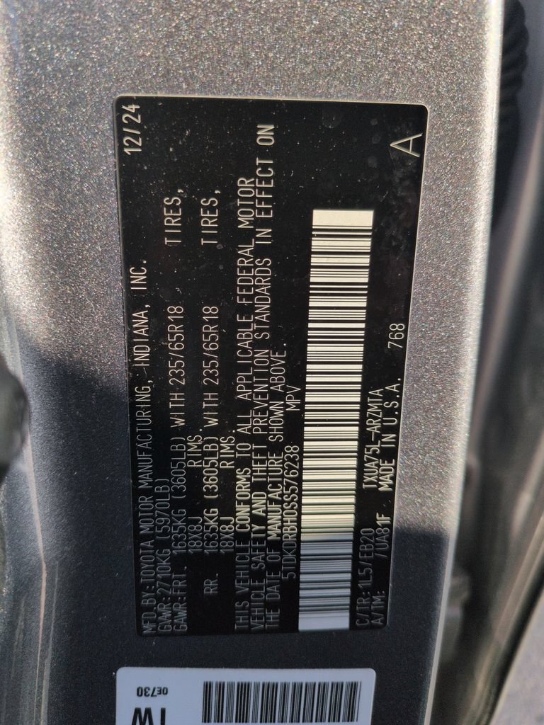 Certified 2025 Toyota Highlander XLE AWD/4WD image 29