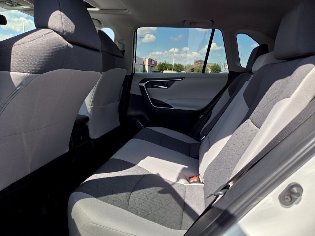 Certified 2024 Toyota RAV4 XLE w/ Convenience Package FWD image 6