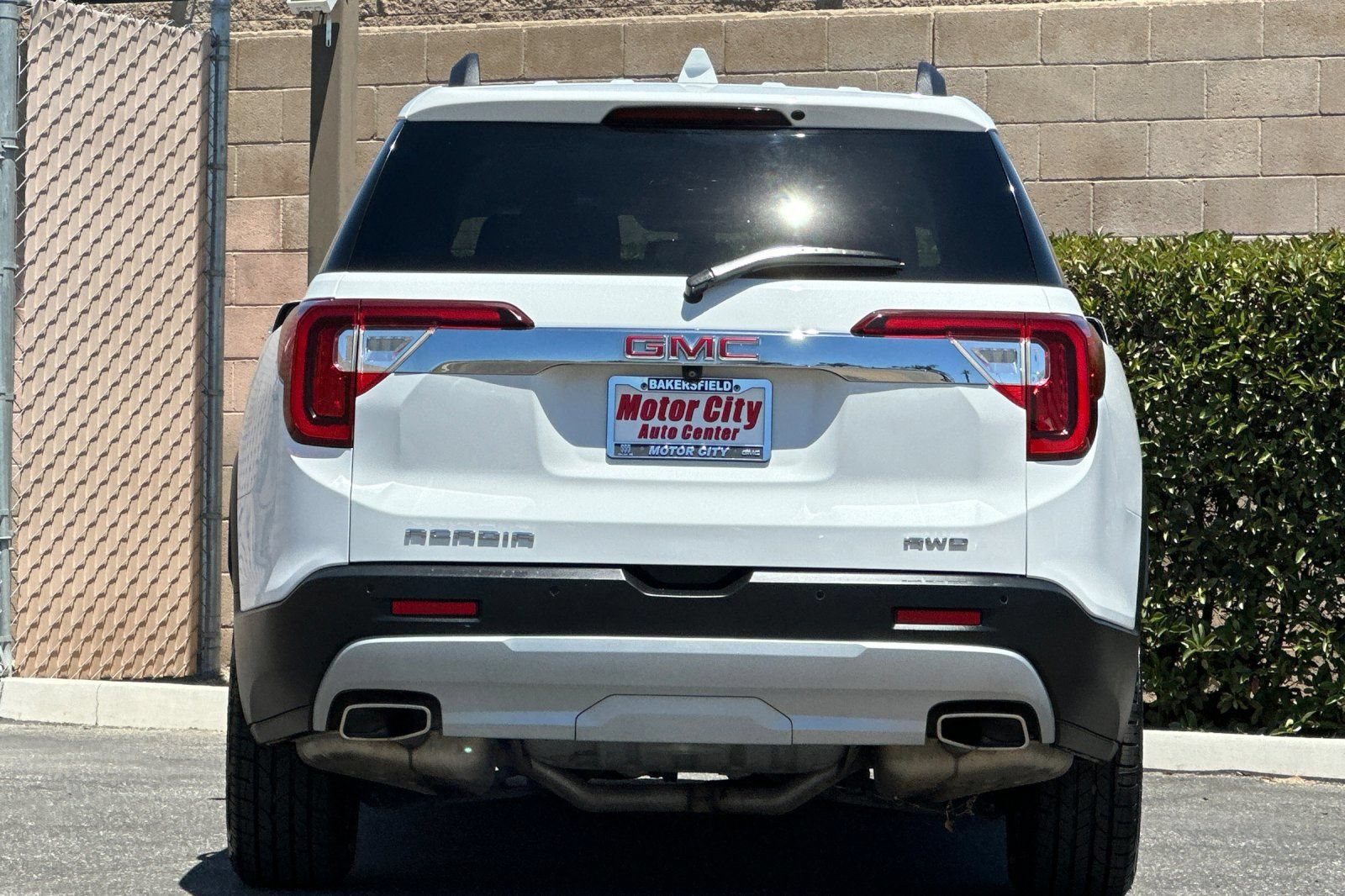 Certified 2020 GMC Acadia SLT AWD/4WD image 5