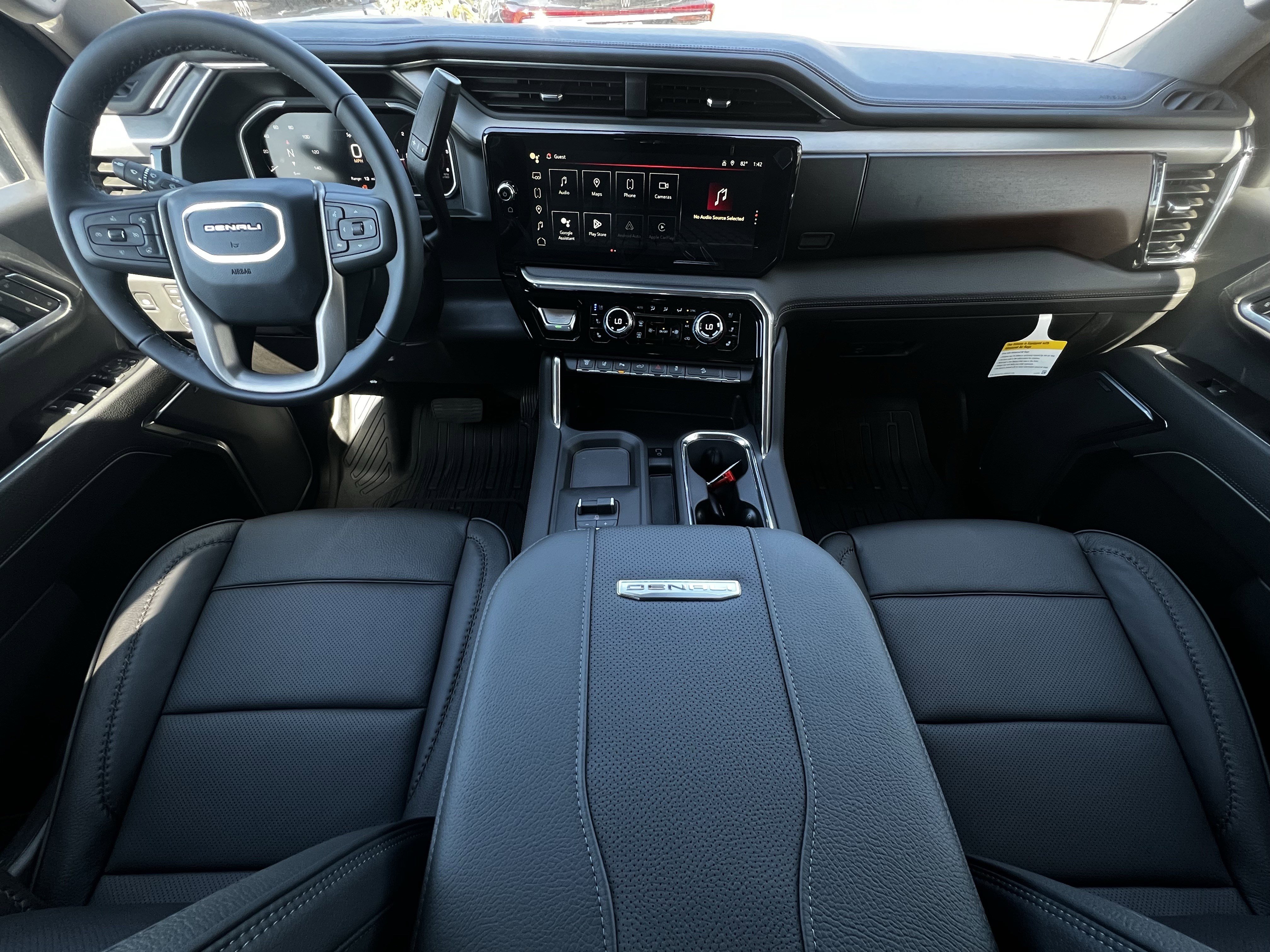 New 2026 GMC Sierra 2500 Denali w/ Denali Reserve Package image 9