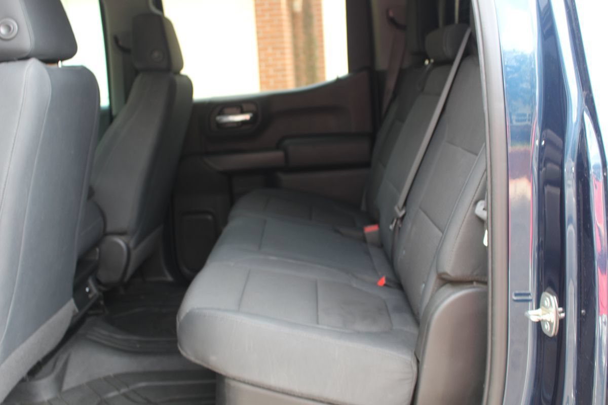 Used 2019 Chevrolet Silverado 1500 Custom Trail Boss w/ Custom Convenience Package AWD/4WD image 11
