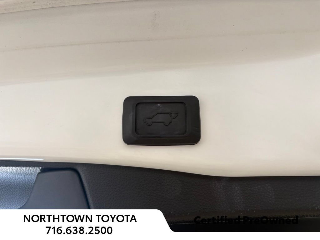 Used 2023 Toyota RAV4 SE w/ Weather & Moonroof Package AWD/4WD image 29