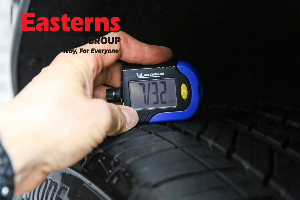 Used 2025 GMC Yukon XL Denali w/ Denali Reserve Package image 32