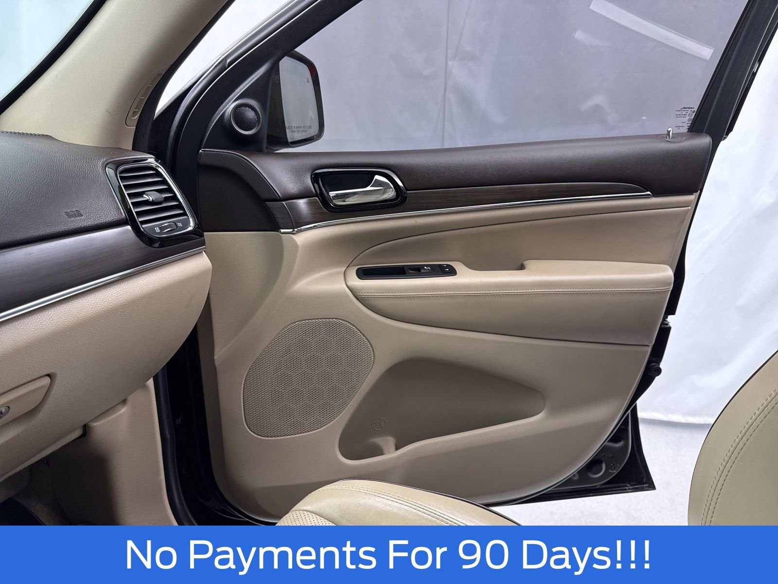 Used 2019 Jeep Grand Cherokee Overland image 23