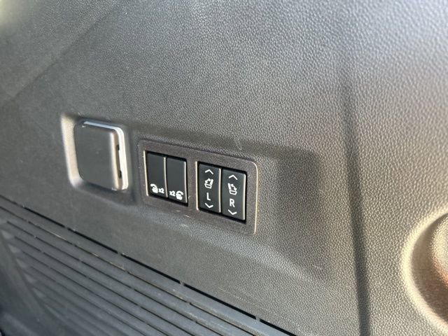 Used 2023 Chevrolet Tahoe LT w/ LT Signature Plus Package image 14