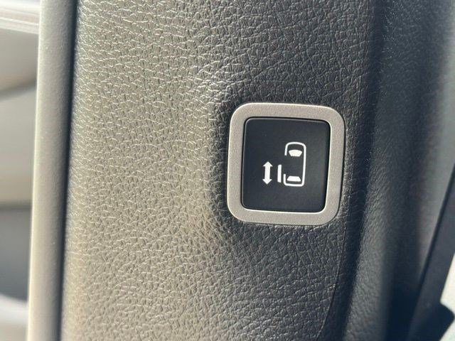 New 2027 Chrysler Pacifica Select FWD image 34