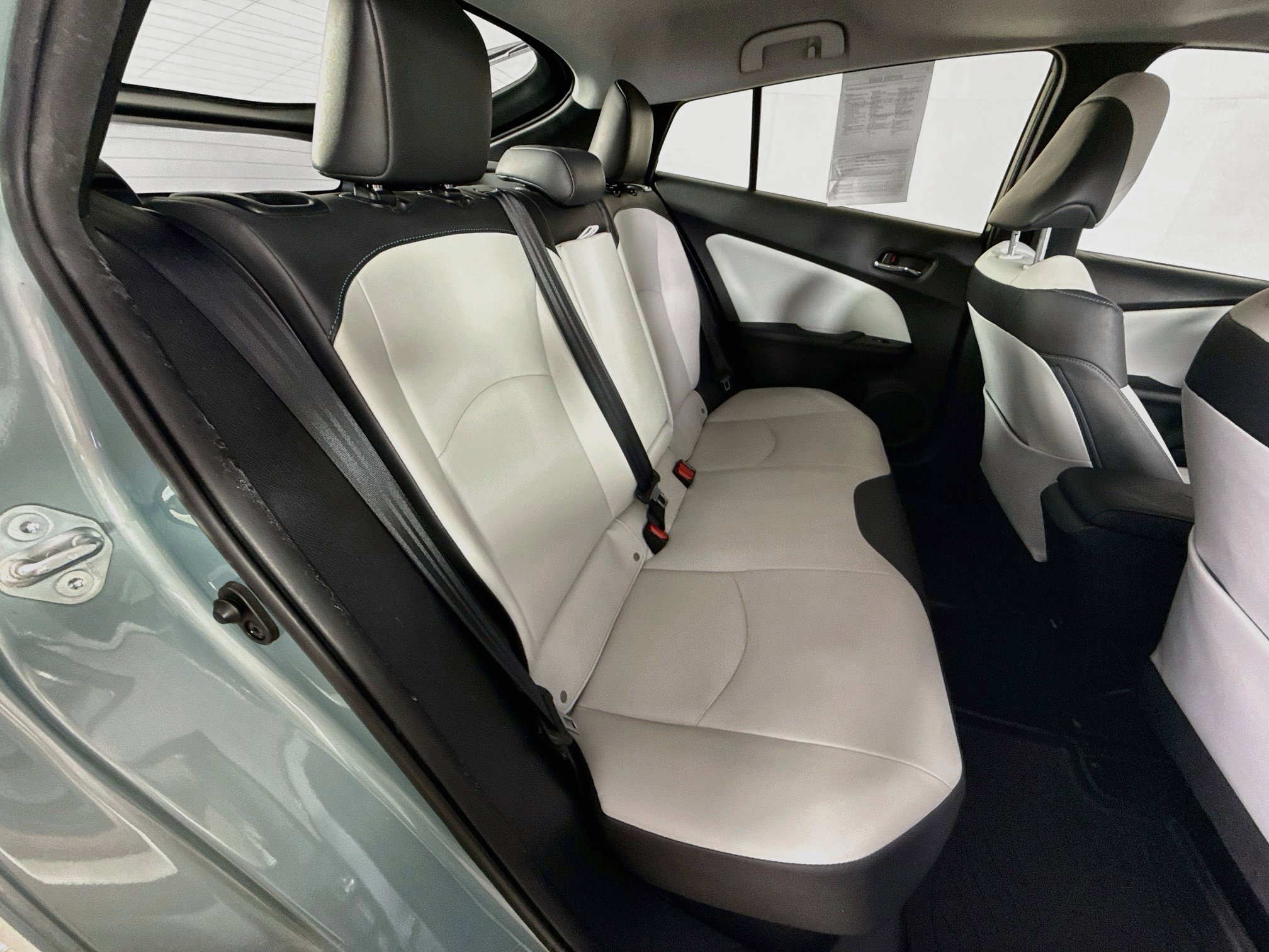 Used 2017 Toyota Prius Four FWD image 35
