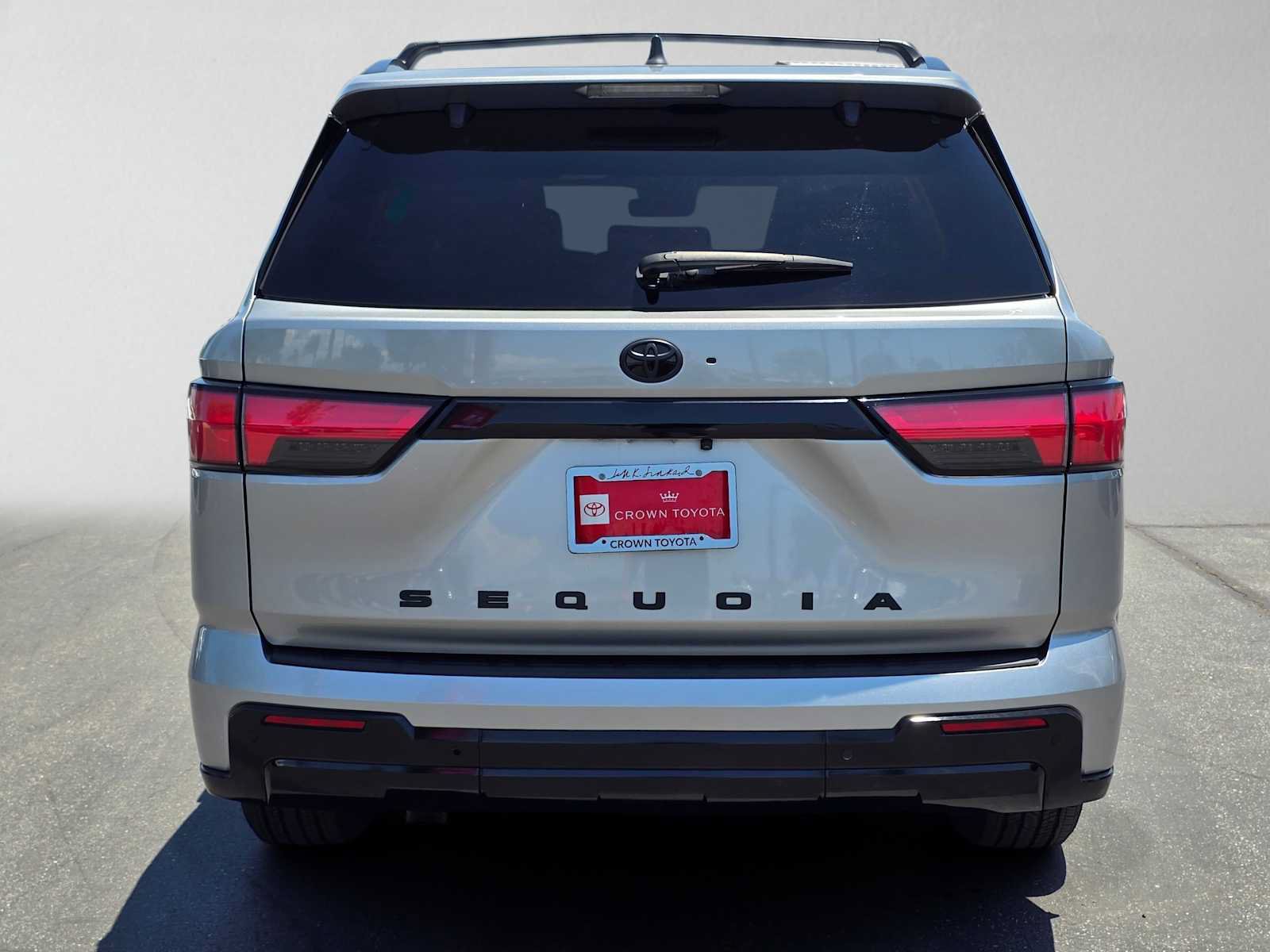 Certified 2024 Toyota Sequoia Platinum AWD/4WD image 4